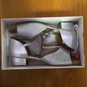 Move Lyri Ballroom & Latin Shoe